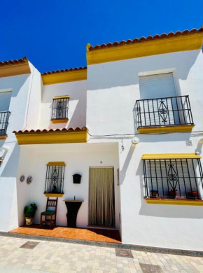 Casita en el Paraíso, Cuevas Del Becerro